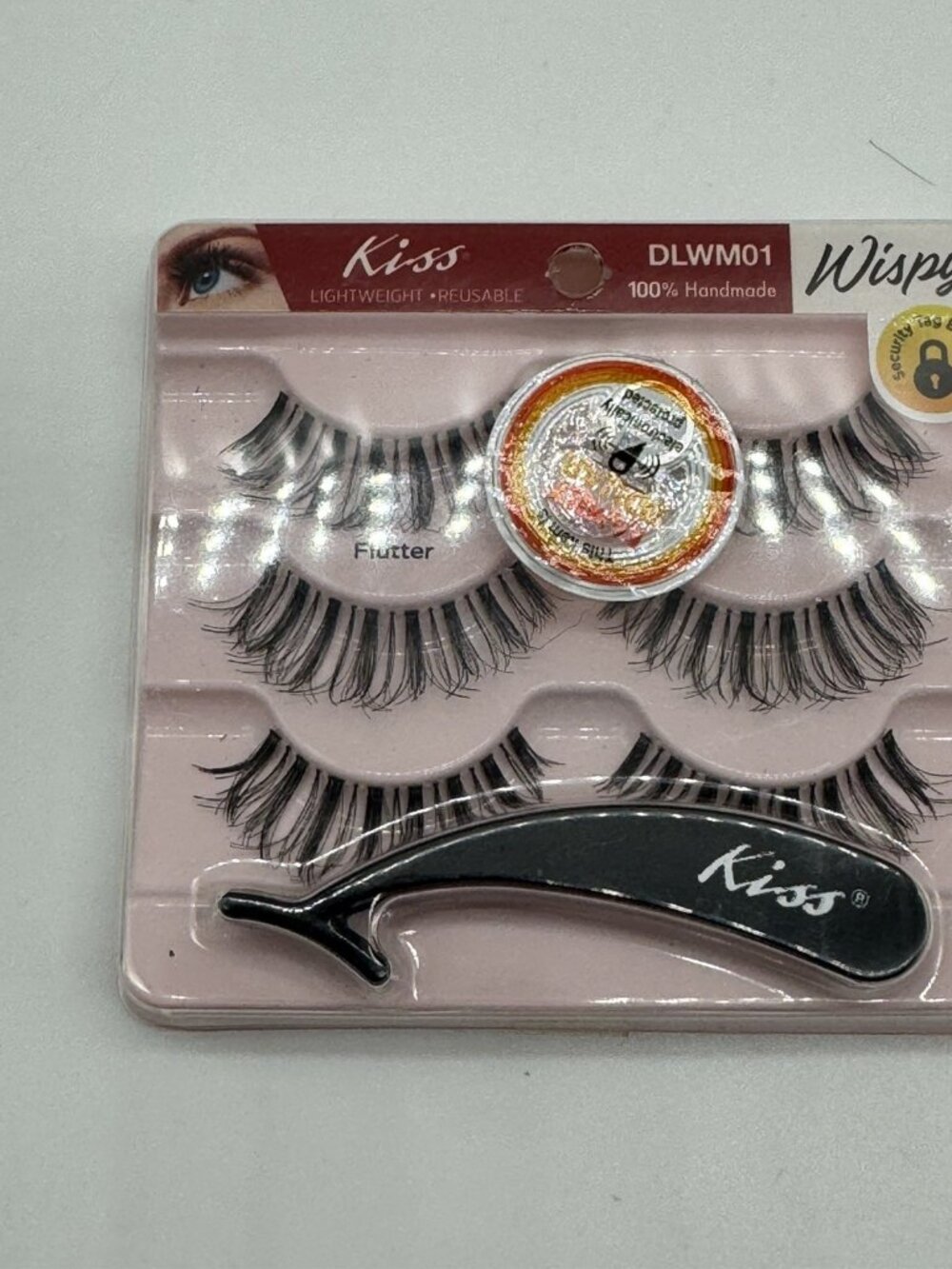 Kiss Lightweight DLWM01 Wispy Eyelashes 3 Pairs Lightweight Reusable Event New